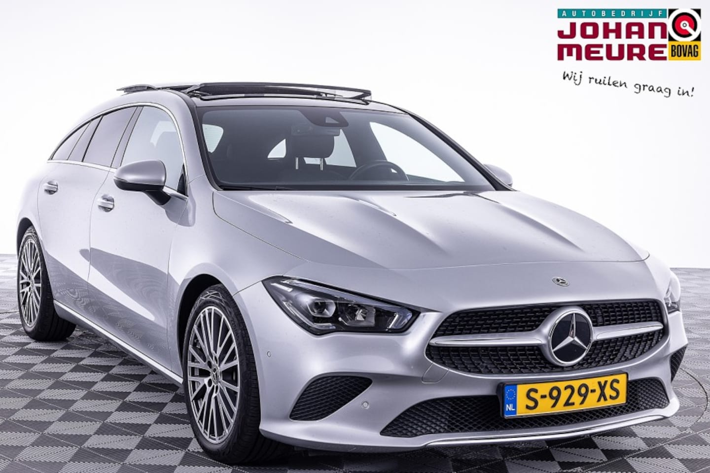 Mercedes-Benz CLA-klasse Shooting Brake - 180 Luxury Line Automaat | PANORAMADAK | LEDER - AutoWereld.nl