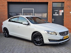 Volvo S60 - 2.0 T3 Polar+ Dynamic Maxton-design Trekhaak Leer Xenon 17"