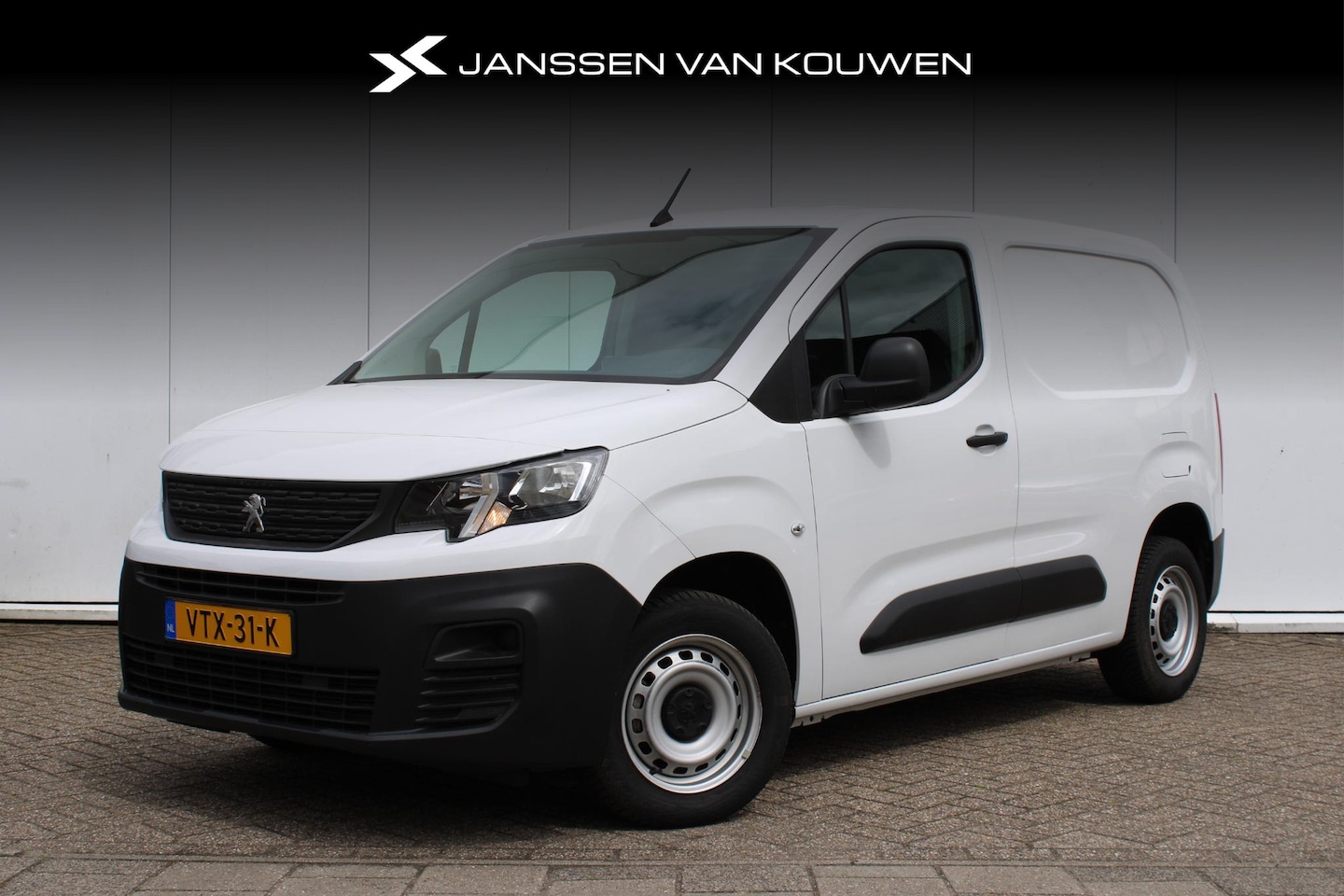 Peugeot Partner - 1.5 BlueHDi 100 pk L1 / Airco / Cruise Control / Parkeersensoren / Android Auto + Apple Ca - AutoWereld.nl