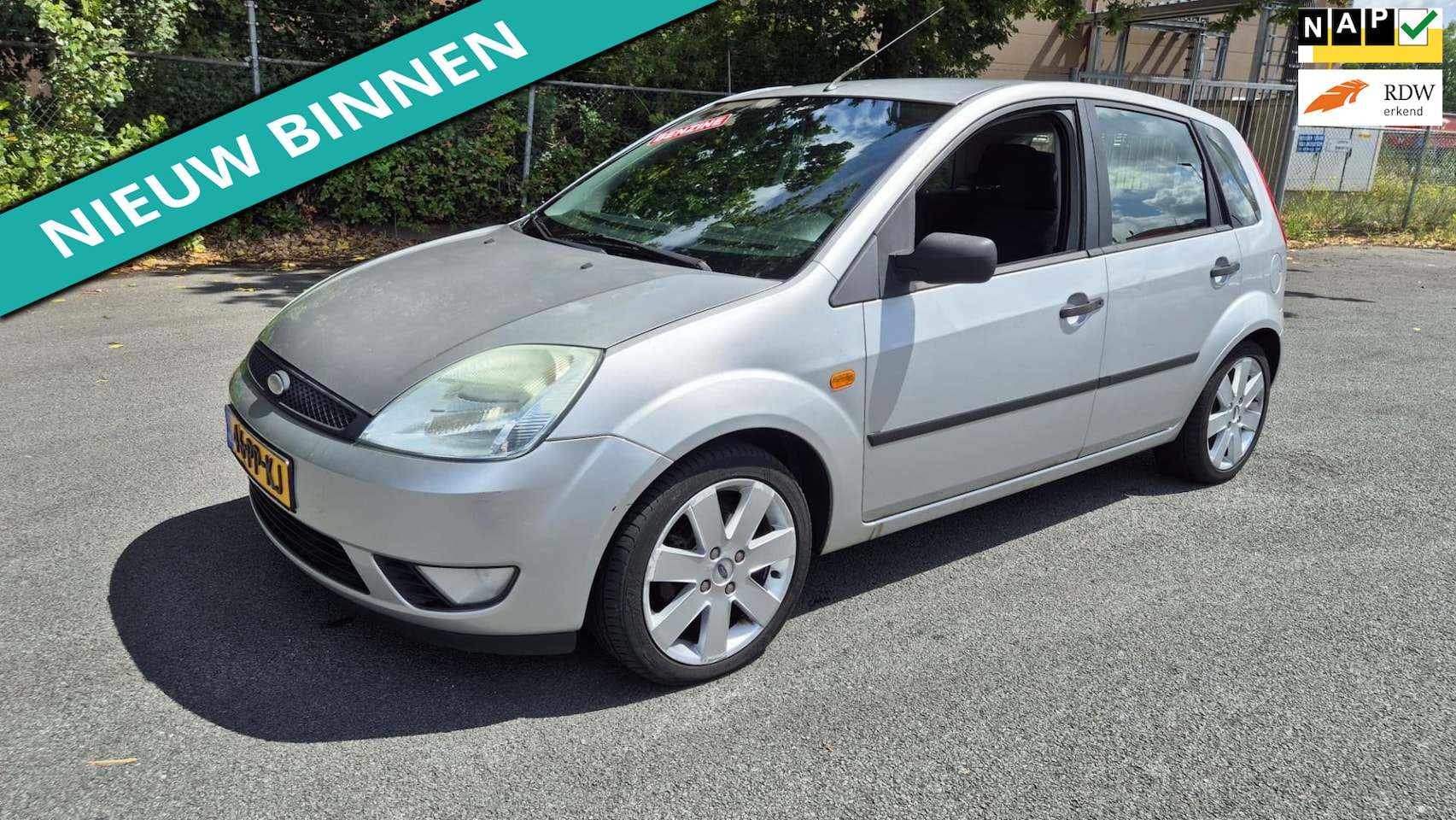 Ford Fiesta - 1.3 Futura LEUKE AUTO RIJDT EN SCHAKELT GOED - AutoWereld.nl