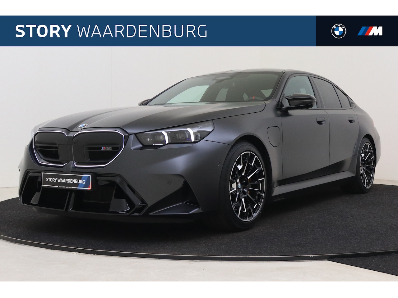 BMW M5 - 5 Serie High Executive Automaat / M Drive Professional / Trekhaak / M Carbon-keramische re - AutoWereld.nl