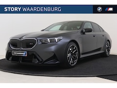 BMW M5 - 5 Serie High Executive Automaat / M Drive Professional / Trekhaak / M Carbon-keramische re