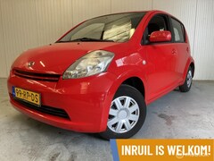 Daihatsu Sirion 2 - 1.0-12V Trend // APK // 5 deurs //