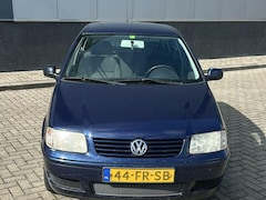 Volkswagen Polo - 1.4-16V Comfortline