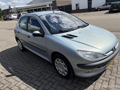 Peugeot 206 - 1.4 Gentry