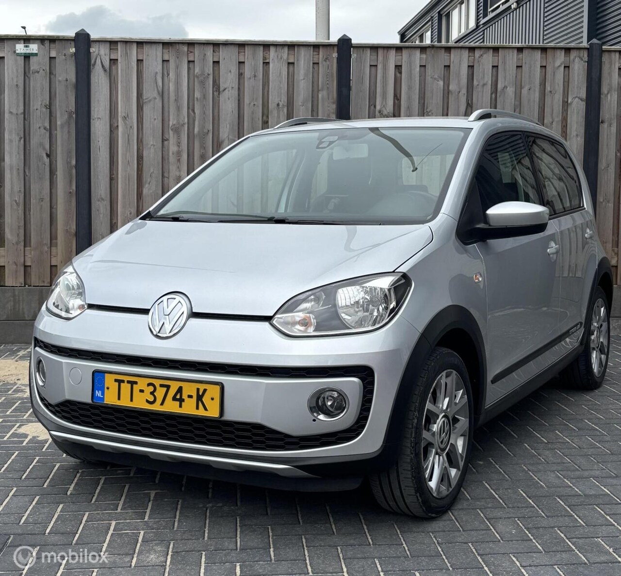 Volkswagen Up! - 1.0 cross up! BlueMotion 1.0 cross up! BlueMotion - AutoWereld.nl
