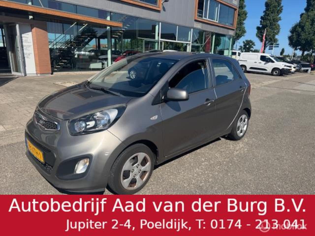Kia Picanto - 1.2 85pk Plus Pack 5 deurs , Airco , Trekhaak , Cruise controle , Electr ramen & Spiegels - AutoWereld.nl