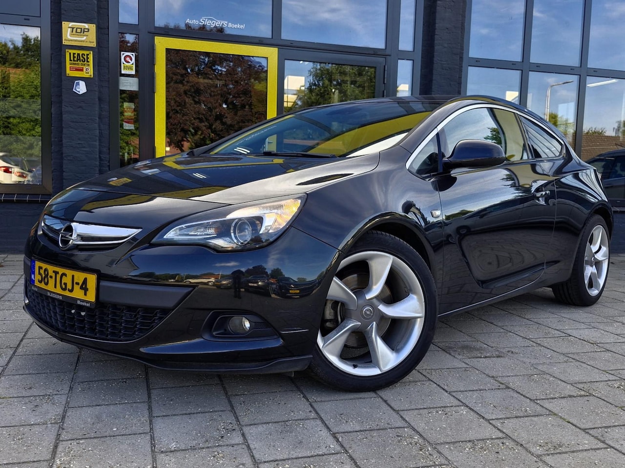Opel Astra GTC - 1.4 Turbo Sport | Trekhaak | Sportstoelen | Parkeersensoren Achter | Cruise Control | Clim - AutoWereld.nl