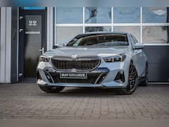 BMW 5-serie - 530e|M-PAKKET PRO|HUD|LEDER|HK| NIEUW