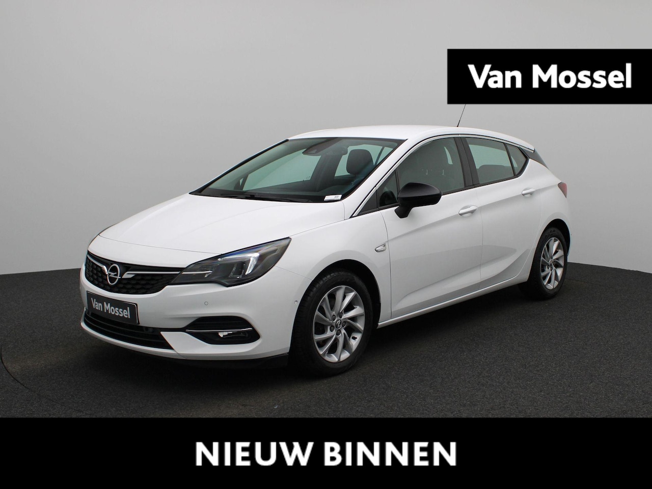 Opel Astra - 1.2 Elegance | LMV | Parkeer sensoren | Camera | Half leder | Climate control | Navigatie - AutoWereld.nl