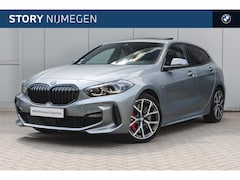 BMW 1-serie - 118i High Executive M Sport Automaat / Panoramadak / M Sport Steering / Achteruitrijcamera