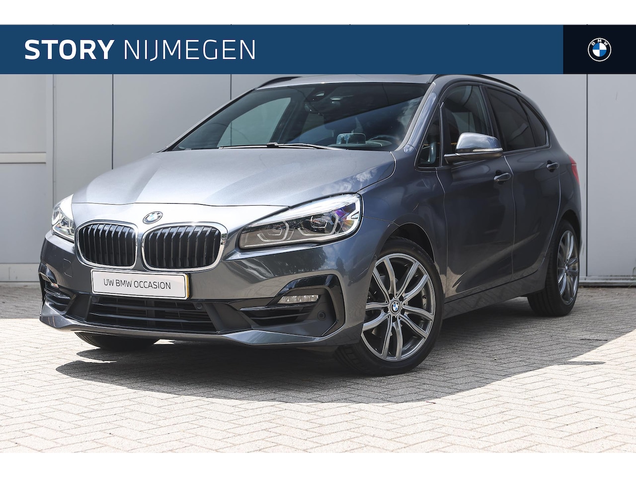 BMW 2-serie Active Tourer - 218i High Executive Sport Line Automaat / Panoramadak / Achteruitrijcamera / Comfort Acces - AutoWereld.nl