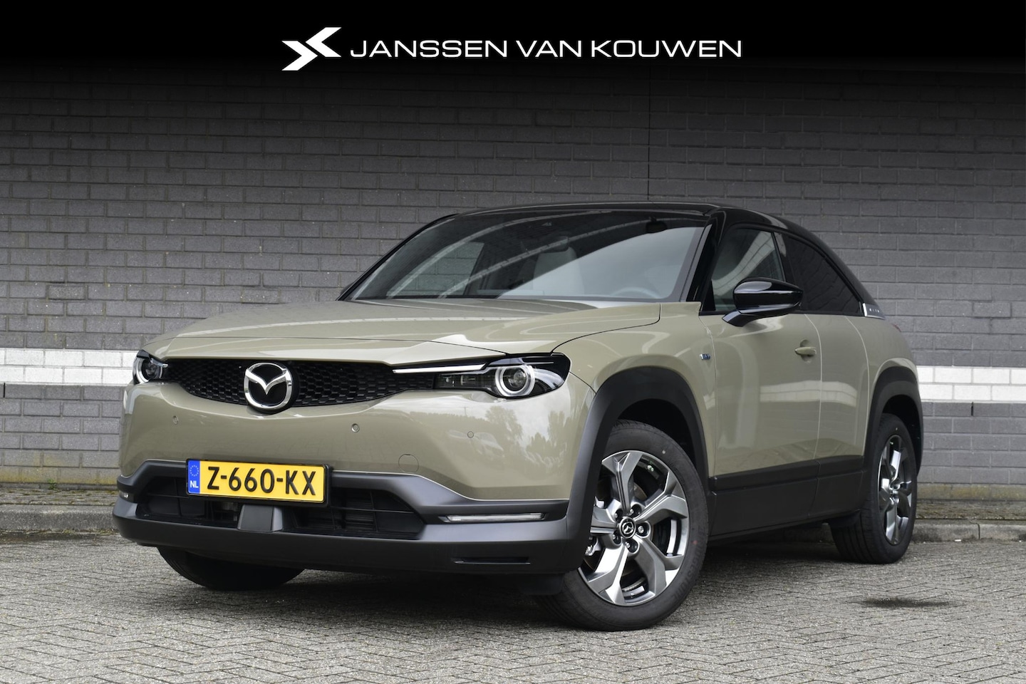 Mazda MX-30 - e-SkyActiv EV 145 Makoto 36 kWh / Schuifdak / Memory / Camera / Stoel-Stuurverwarming / 4. - AutoWereld.nl