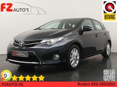 Toyota Auris - 1.6 Now - Afneembare Trekhaak - Climate Controle - Parkeersensoren