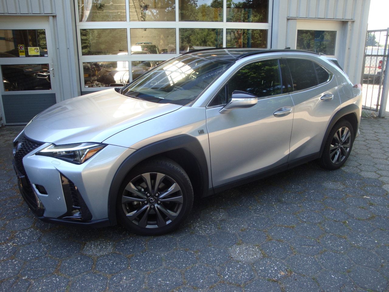 Lexus UX - 250h F Sport Design 250h F Sport Design - AutoWereld.nl
