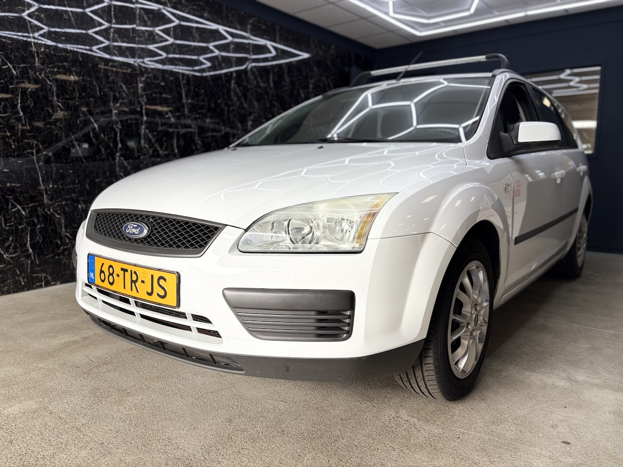 Ford Focus Wagon - 1.6-16V Trend 1.6-16V Trend - AutoWereld.nl