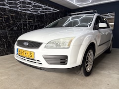 Ford Focus Wagon - 1.6-16V Trend
