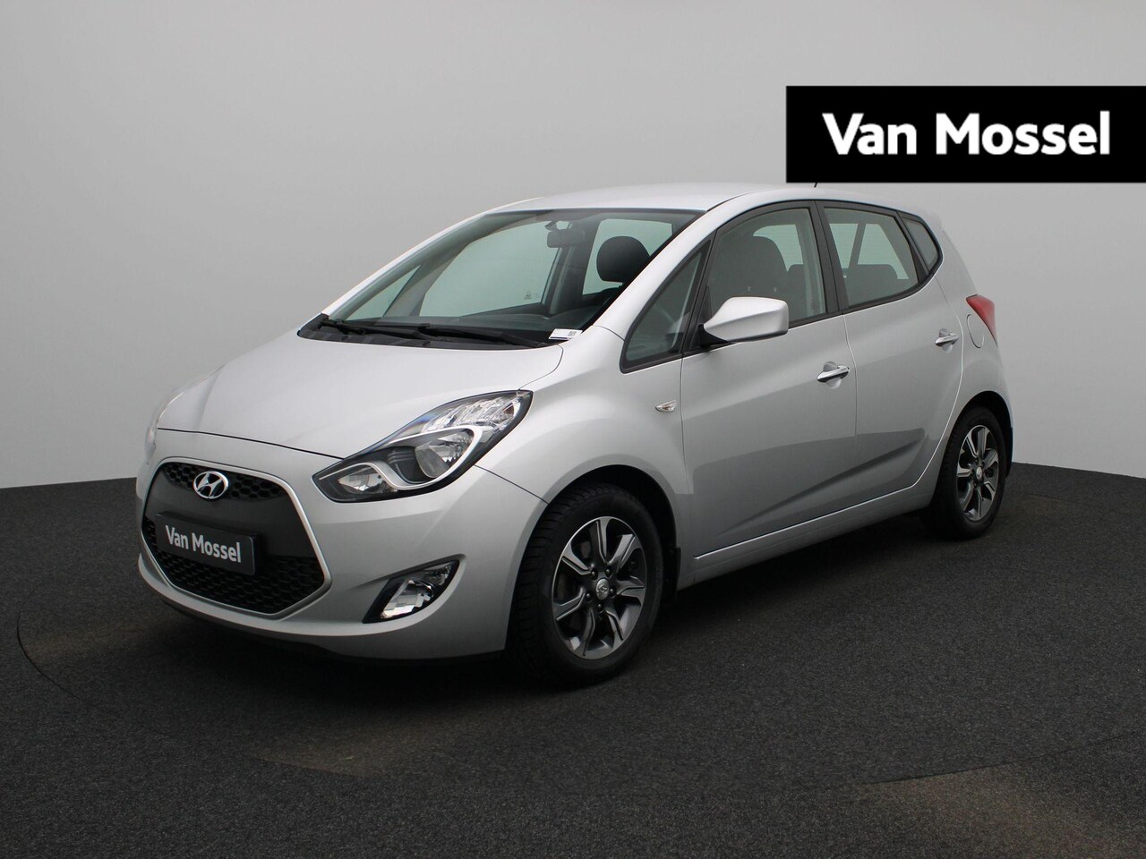 Hyundai ix20 - 1.6i 92kW ISG Pop | Bluetooth | Cruise | PDC | Slechts 29.932 km! | 12 Maand BOVAG Garanti - AutoWereld.nl