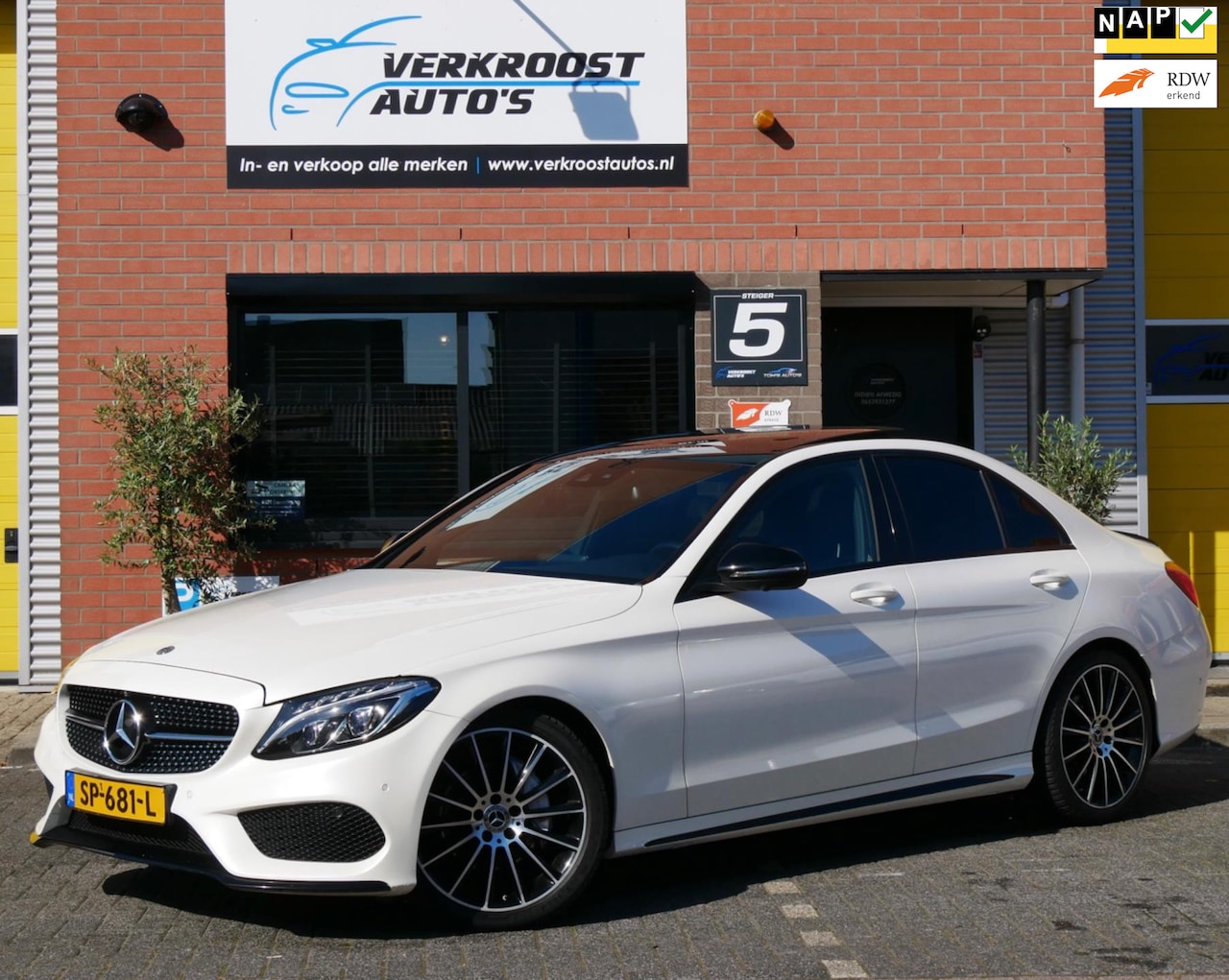 Mercedes-Benz C-klasse - 180 CDI Sport Edition Premium Plus. pano. memory. 360 cam - AutoWereld.nl