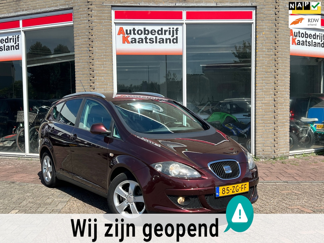 SEAT Altea XL - 1.6 Stylance - clima - Cruise - Trekhaak - Zeer nette auto! - 2008 - AutoWereld.nl