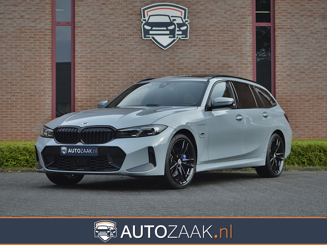 BMW 3-serie Touring - 330e M Sport Pro Innovation - AutoWereld.nl