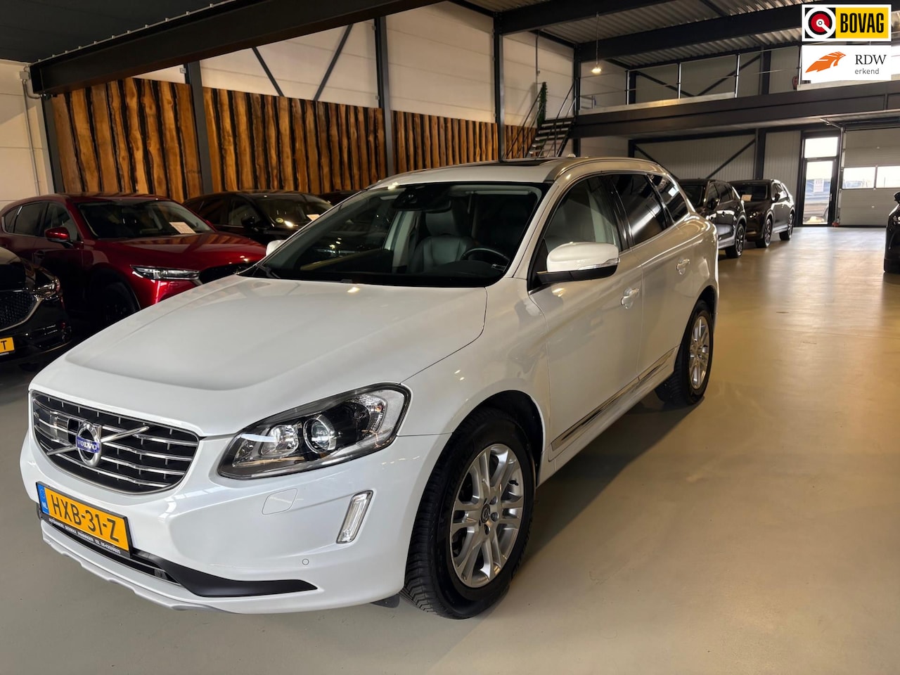 Volvo XC60 - 2.4D FWD Summum 5 cilider leder schuifdak adaptive cruise - AutoWereld.nl