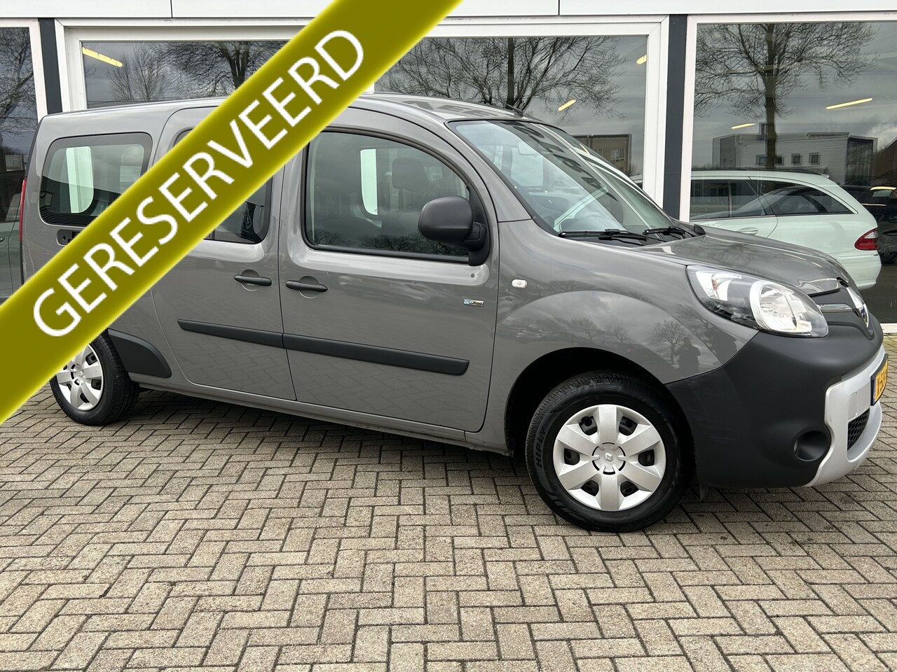 Renault Kangoo Express - Z.E. 50% deal 5.475,- ACTIE 49DKM! / Elek. spiegels / Airco / Schuif deur - AutoWereld.nl