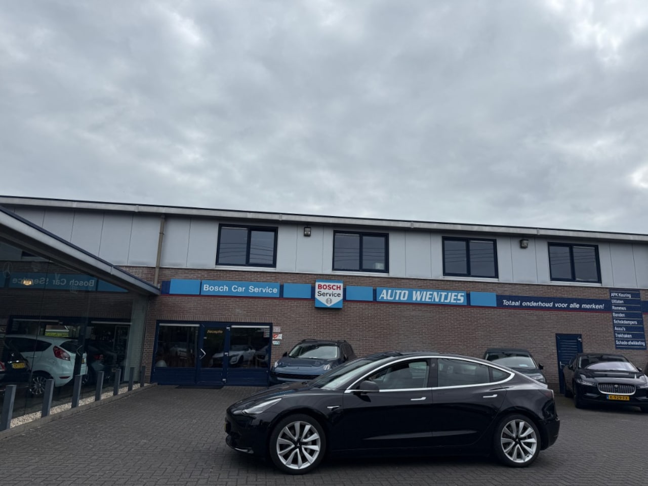 Tesla Model 3 - Standard RWD Plus 60kWh | Leer | Pano - AutoWereld.nl