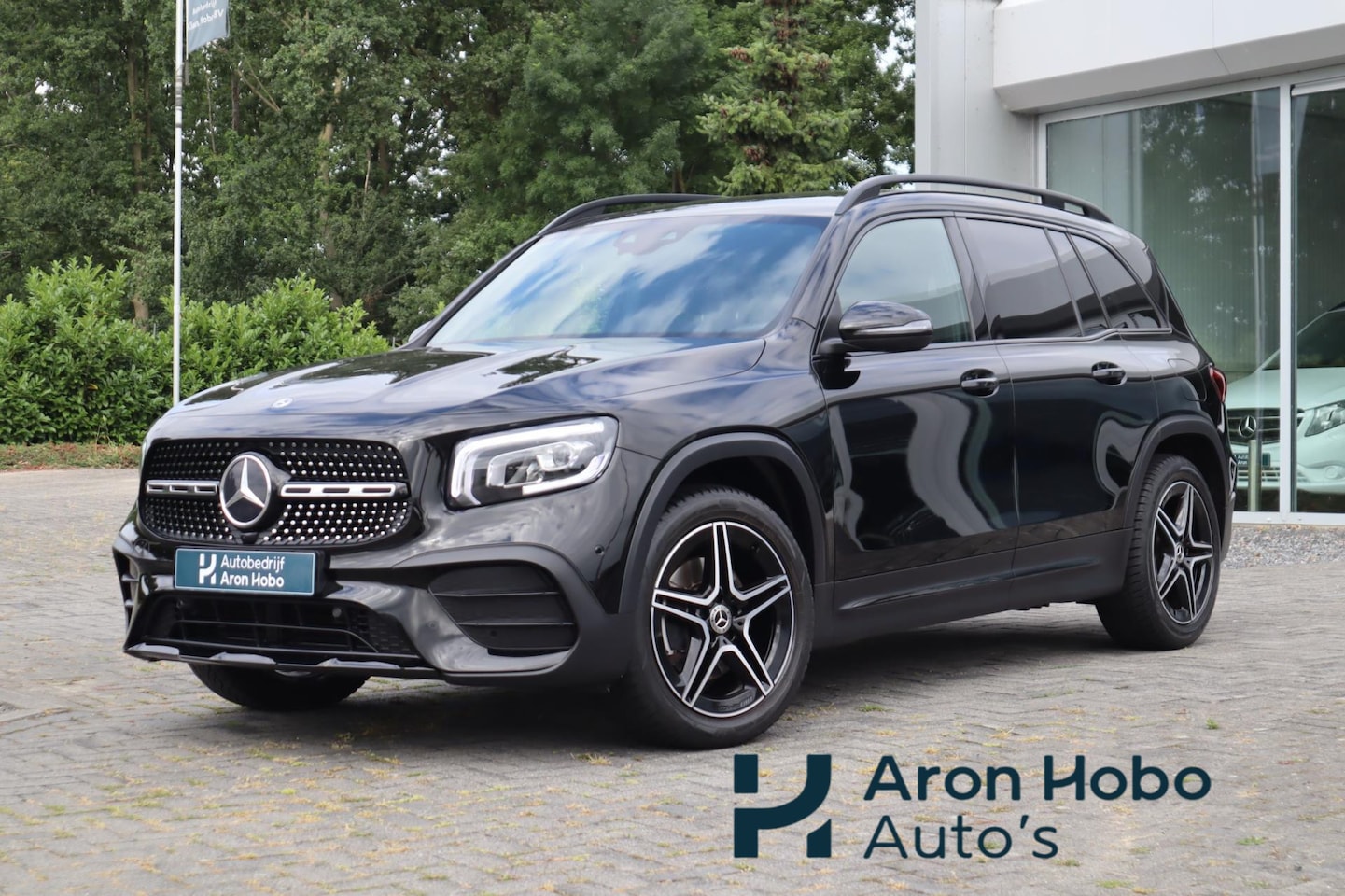 Mercedes-Benz GLB - 200 AMG Sfeerverlichting, Camera, Carplay, Stoelverwarming - AutoWereld.nl