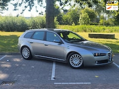 Alfa Romeo 159 Sportwagon - 2.2 JTS TI / Airco / Sfeerverlichting / Inruilkoopje