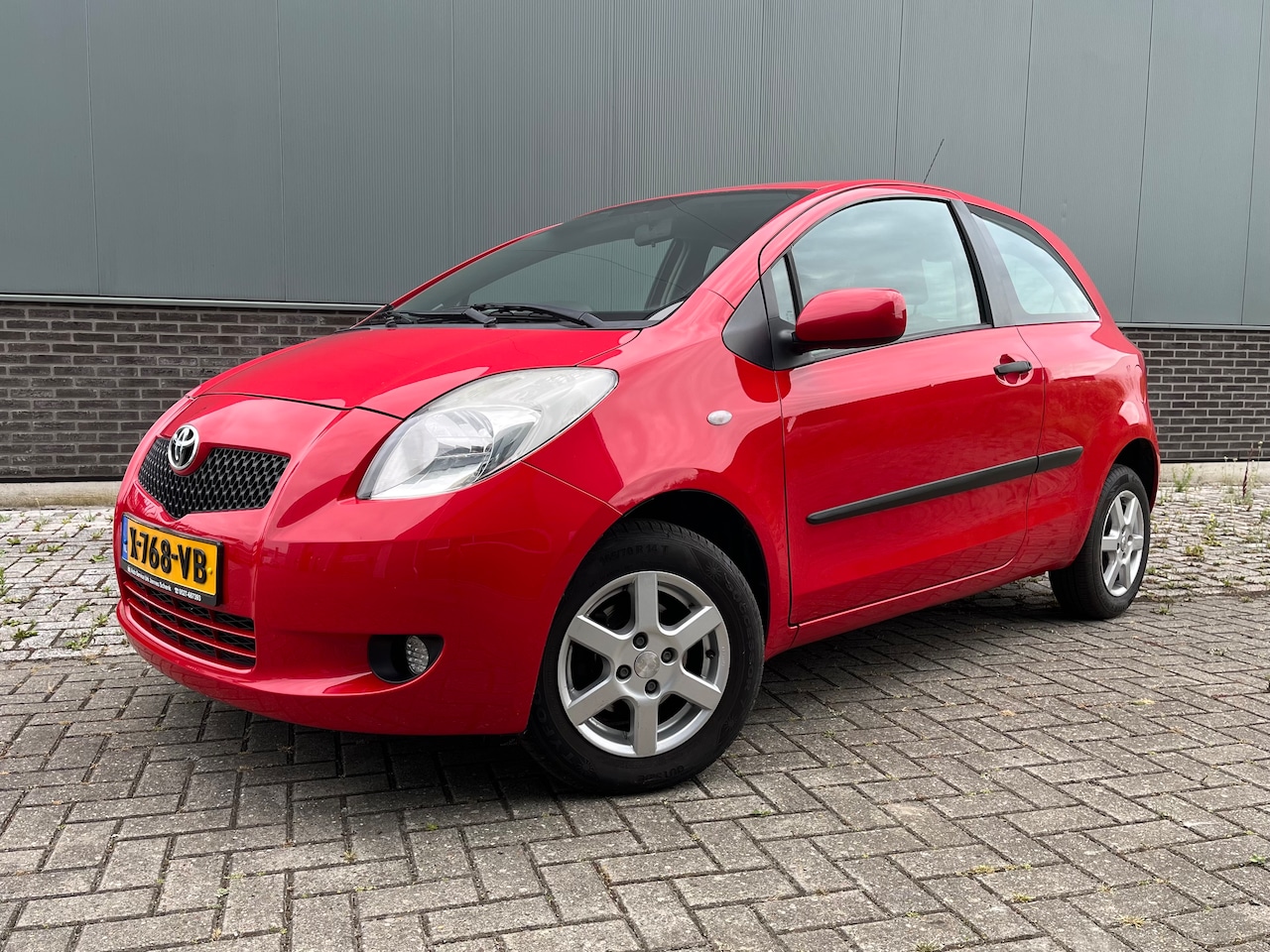 Toyota Yaris - 1.0 VVTi + - AutoWereld.nl