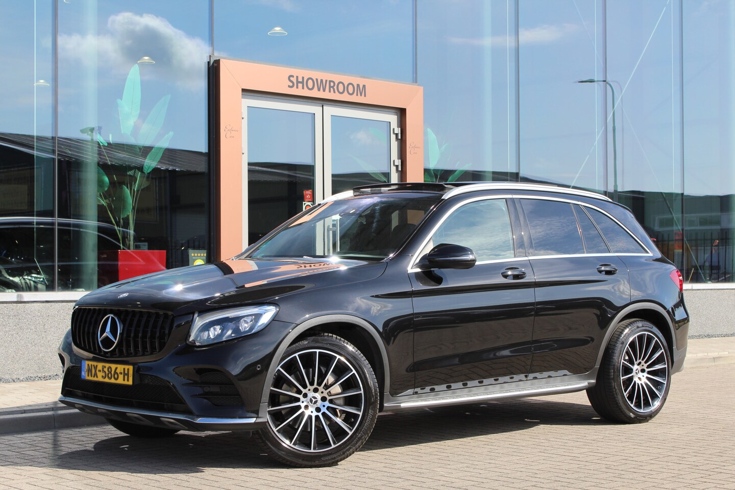 Mercedes-Benz GLC-klasse - 250 4MATIC AMG | Trekhaak | Camera | - AutoWereld.nl