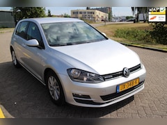 Volkswagen Golf - 1.0 TSI Edition