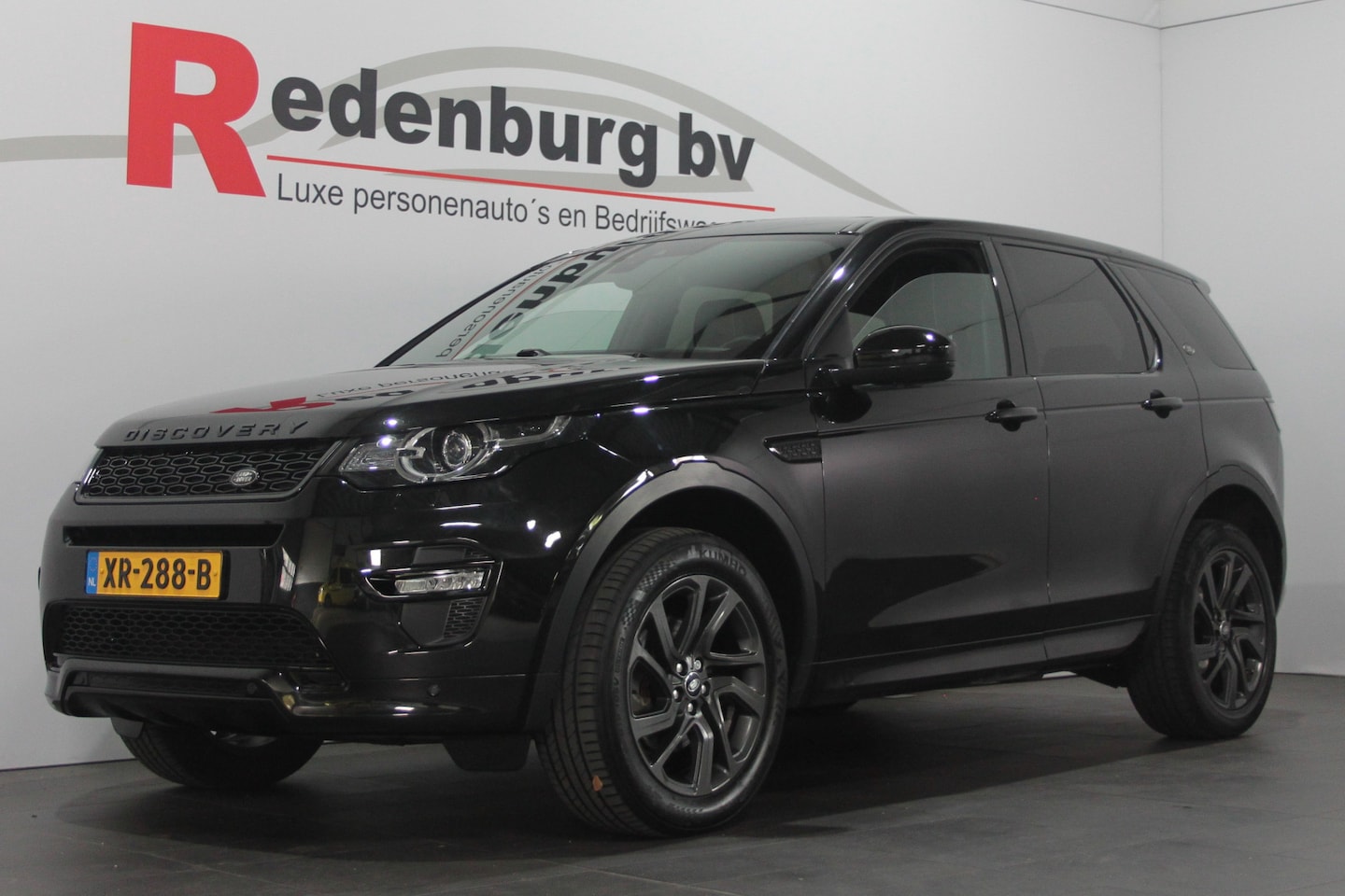 Land Rover Discovery Sport - 2.0 TD4 Urban Series SE - Camera / Leder / BT / Trekhaak - AutoWereld.nl