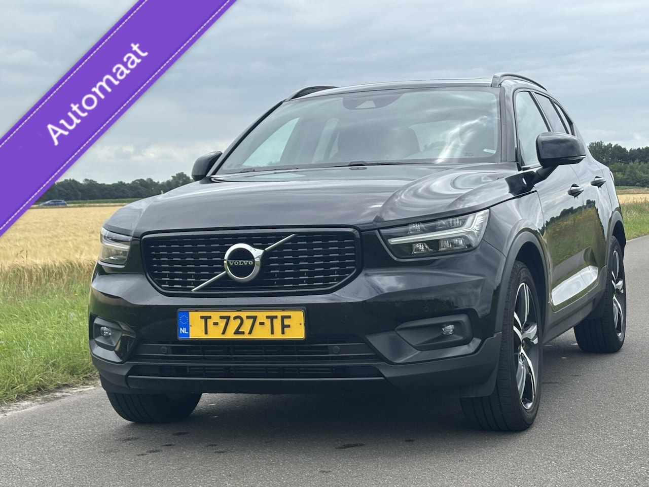 Volvo XC40 - 2.0 D4 AWD R-Design*Automaat*Trekhaak* - AutoWereld.nl