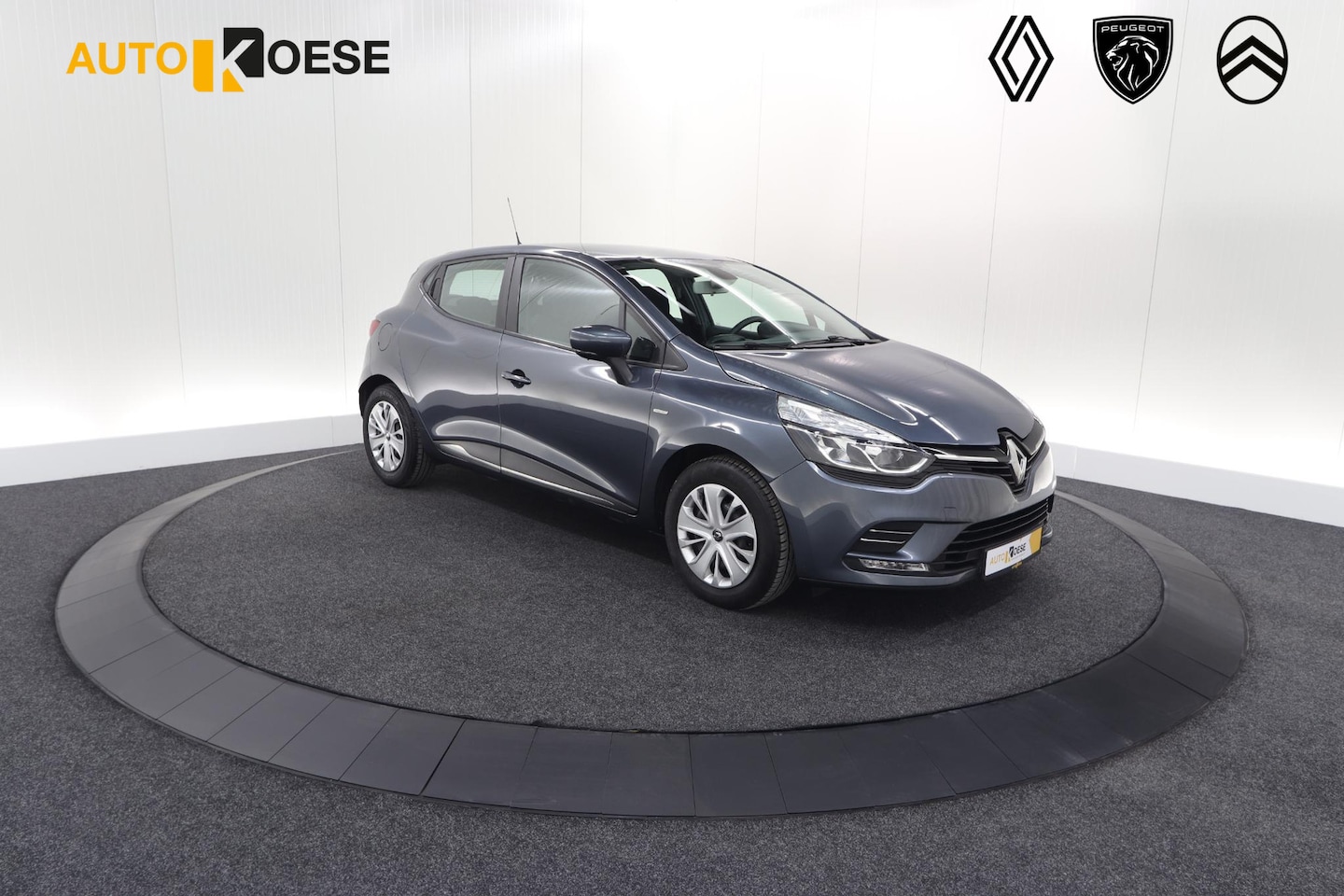 Renault Clio - TCe 90 Limited | Navigatie | Parkeersensoren | Cruise Control | Apple Carplay - AutoWereld.nl