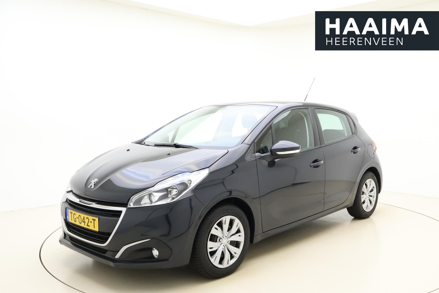 Peugeot 208 - 1.2 PureTech Blue Lion 82pk | Airco | Cruise control | Navigatie - AutoWereld.nl