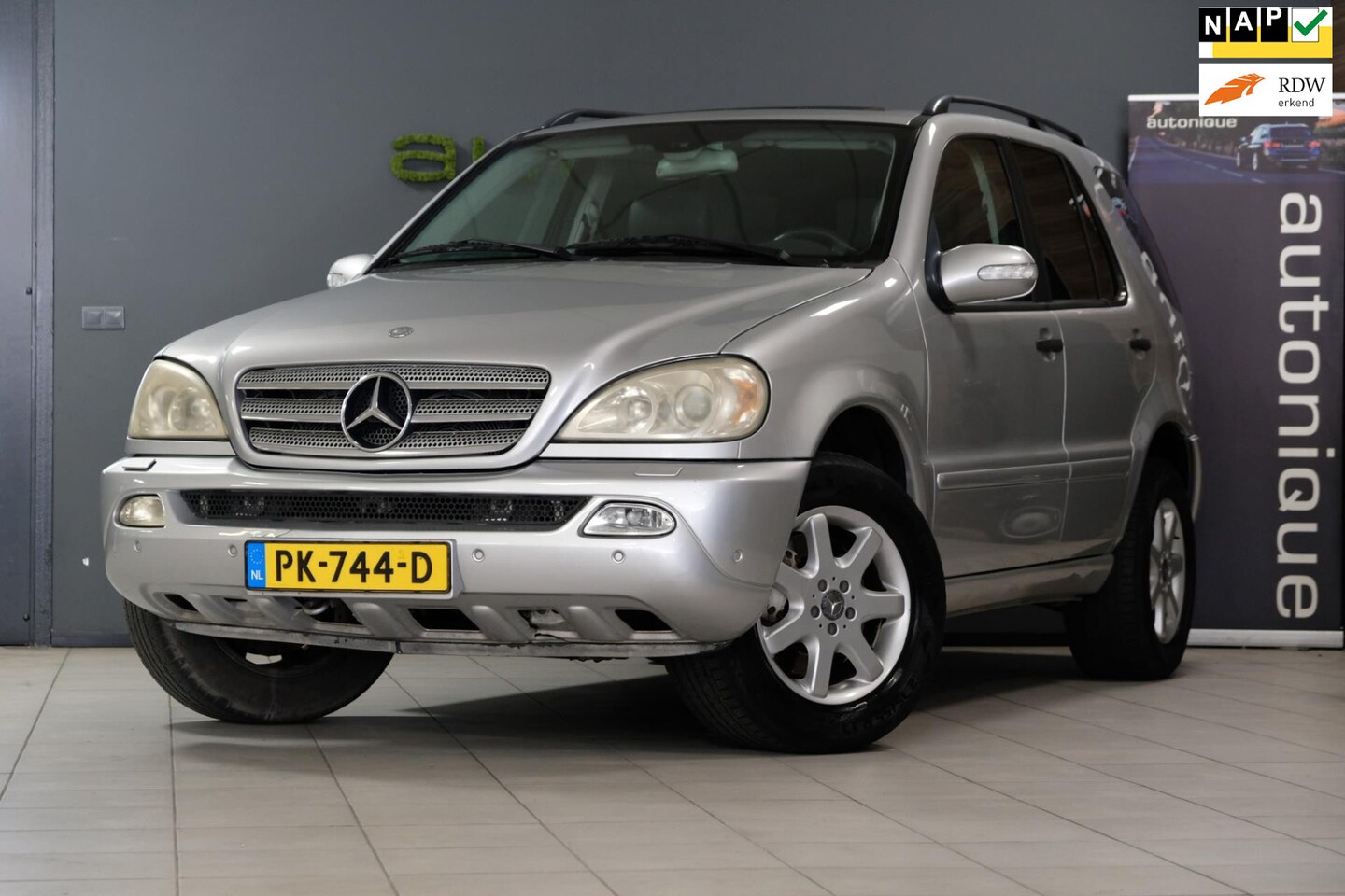Mercedes-Benz M-klasse - 350 *Leder/Navi/Schuifdak* |Youngtimer| APK 02-2026 - AutoWereld.nl