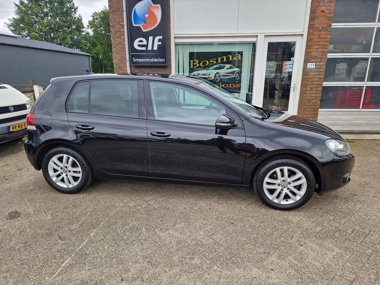Volkswagen Golf - 1.2 TSI "Highline BlueMotion" 5 Deurs - Airco - Clima - Cruise - Navi - Trekhaak - AutoWereld.nl