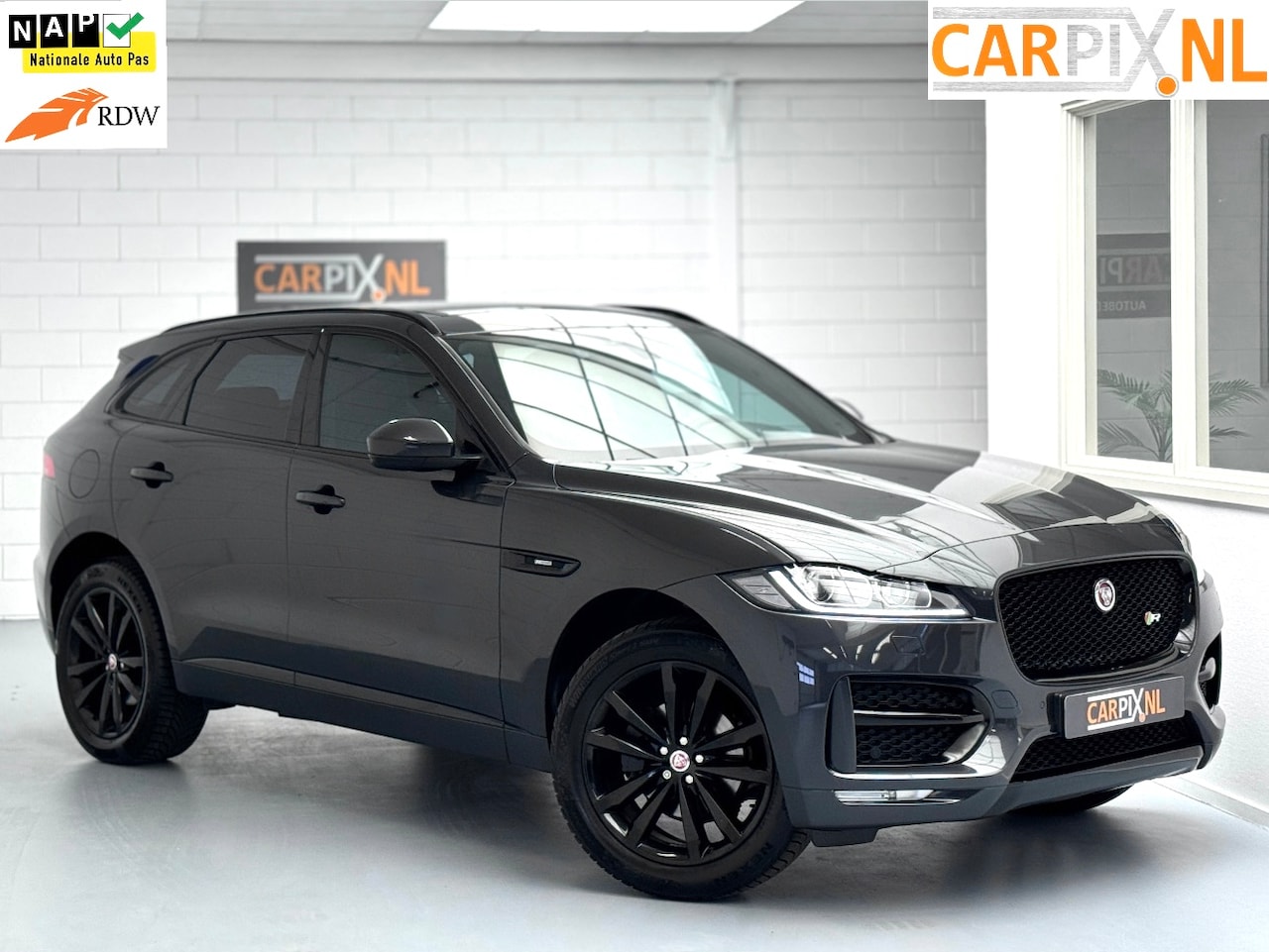 Jaguar F-Pace - 2.0 R-sport Portfolio AWD 20d 2017, NL auto - AutoWereld.nl