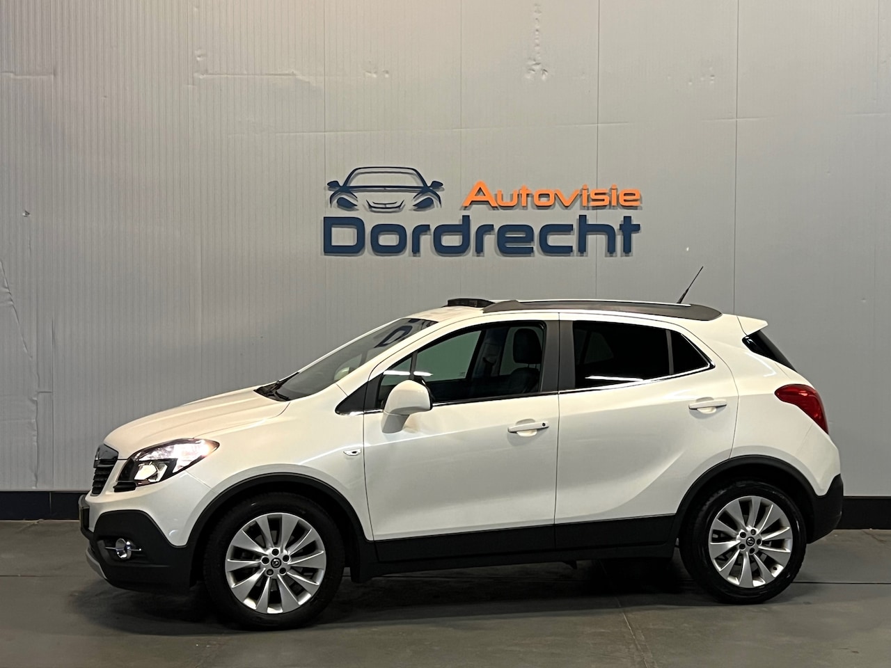 Opel Mokka - 1.4 T Cosmo|Opendak|Camera|Navi|PDC V+A|Leder|Stoel Verw|Dealer Onderh - AutoWereld.nl