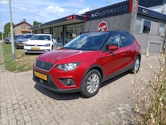 SEAT Arona - 1.0 Style Buss, Navi, Trekhk afn, Camera, Park a