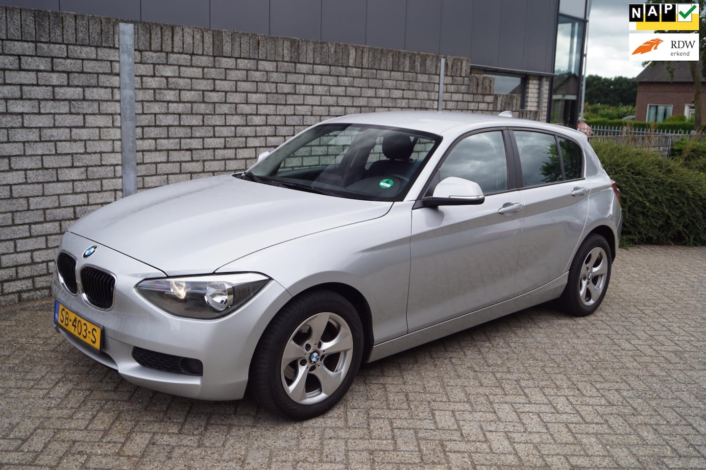 BMW 1-serie - 114i EDE 5 Deurs Airco Navi 4x Elektrische Ramen Elektrische Spiegels Bluetooth LMV - AutoWereld.nl
