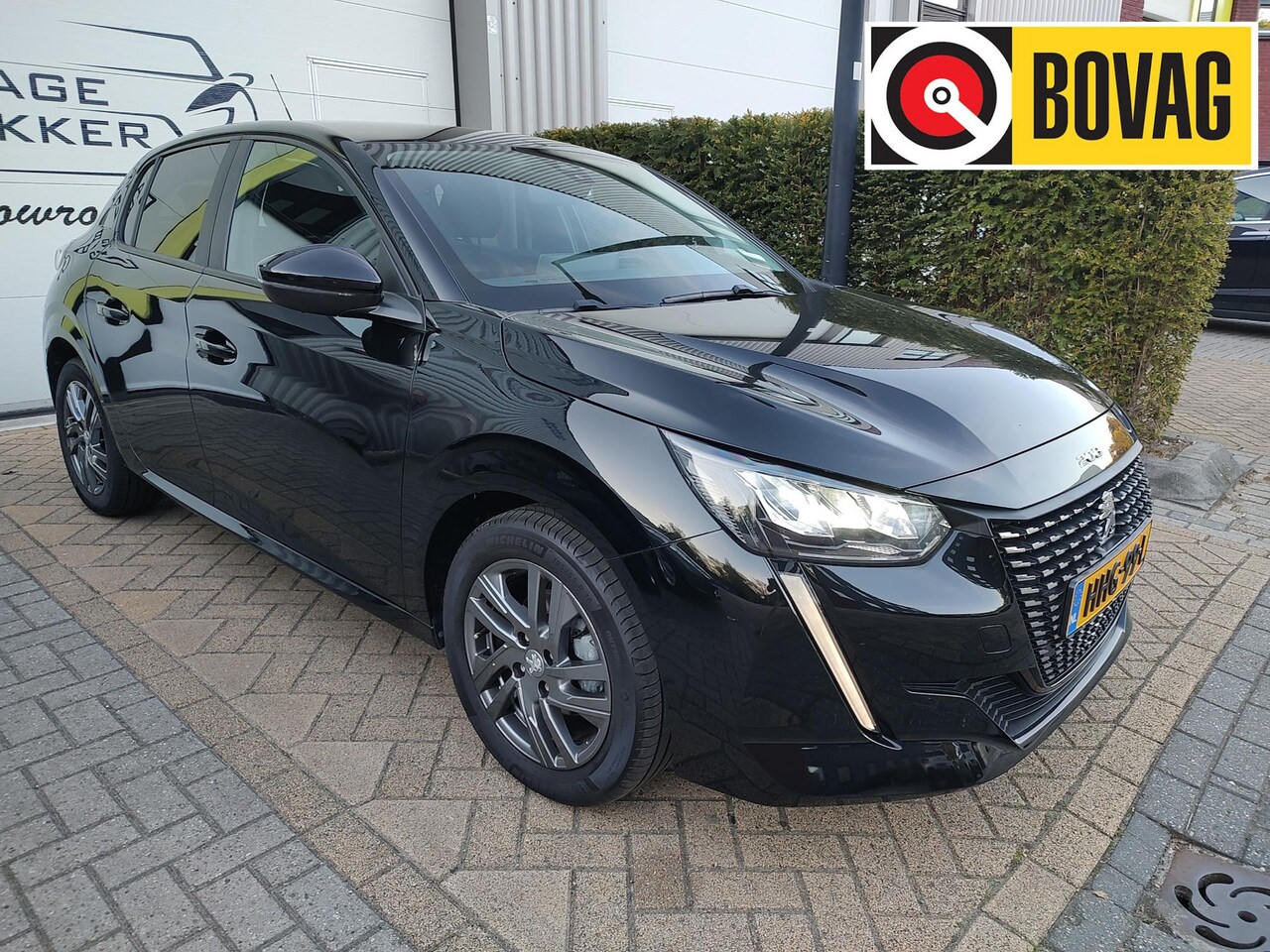 Peugeot 208 - 1.2 PureTech Active Pack Led Stoelverwarming Navi-Carplay - AutoWereld.nl