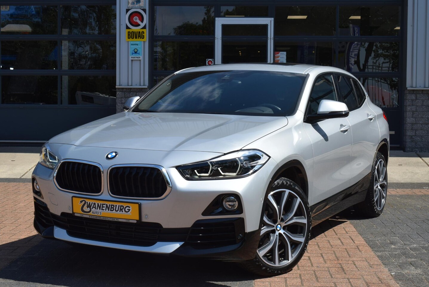 BMW X2 - sDrive18i High Executive Navi Airco Panodak Leder  Km 11.500!! - AutoWereld.nl