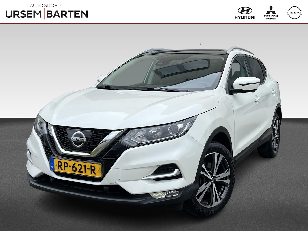 Nissan Qashqai - 1.2 N-Connecta | navigatie | panoramadak | trekhaak - AutoWereld.nl