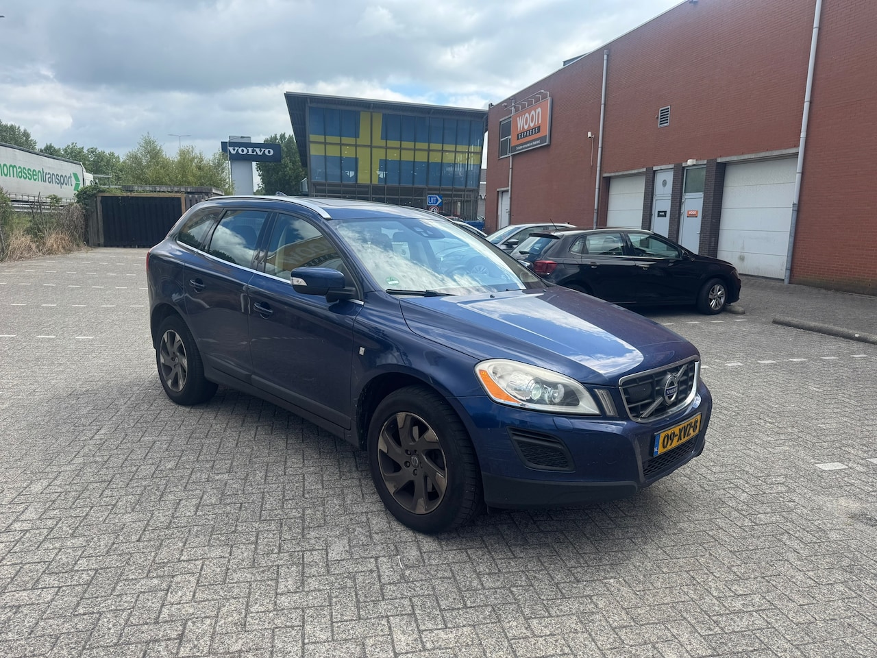Volvo XC60 - 2.4 D5 AWD Ocean Race. *EX BPM*! - AutoWereld.nl