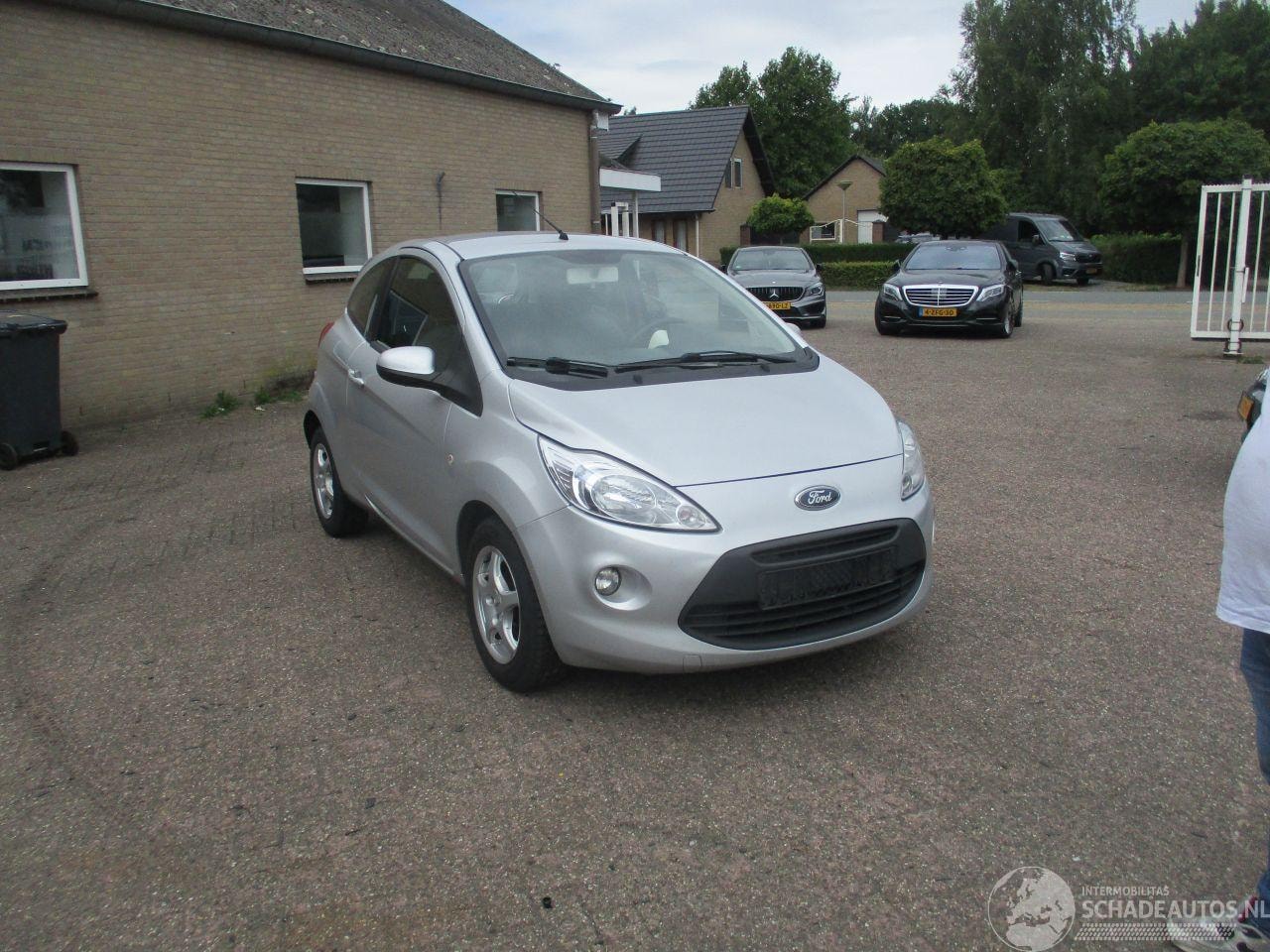 Ford Ka - 1.2 Limited Airco - AutoWereld.nl