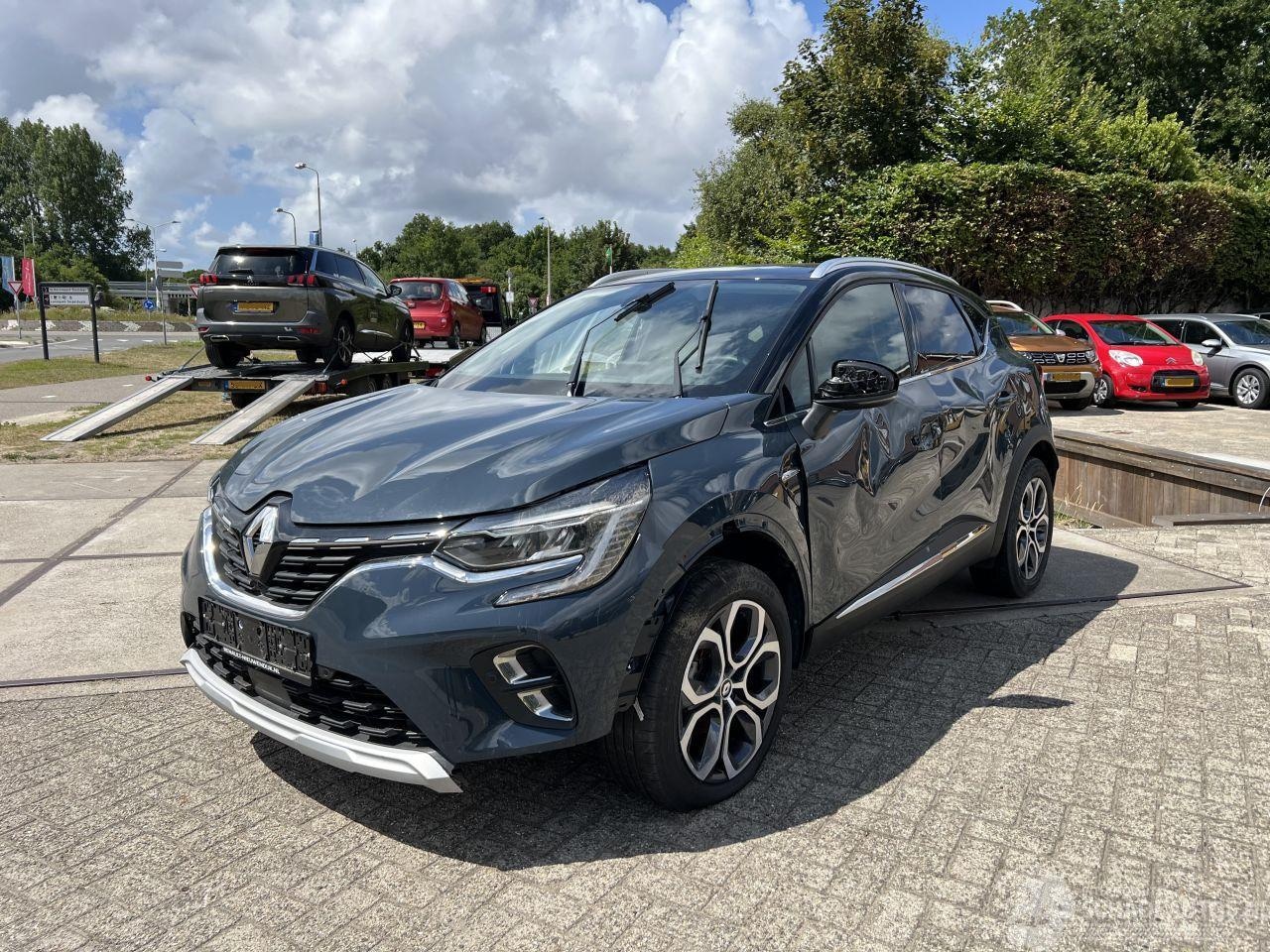Renault Captur - 1.3 Mild Hybrid 160 Techno waterschade | German papers - AutoWereld.nl