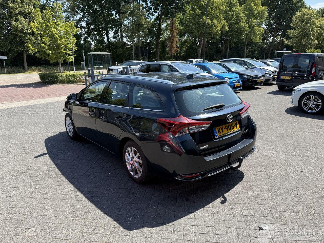 Toyota Auris Touring Sports - 1.2T Aspiration - AutoWereld.nl